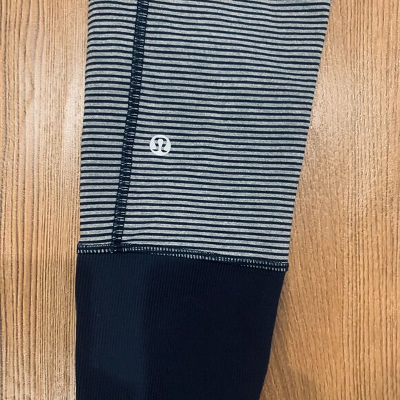 Lululemon Rebel Runner Crop Striped Legging Size 4 - Picture 8 of 12